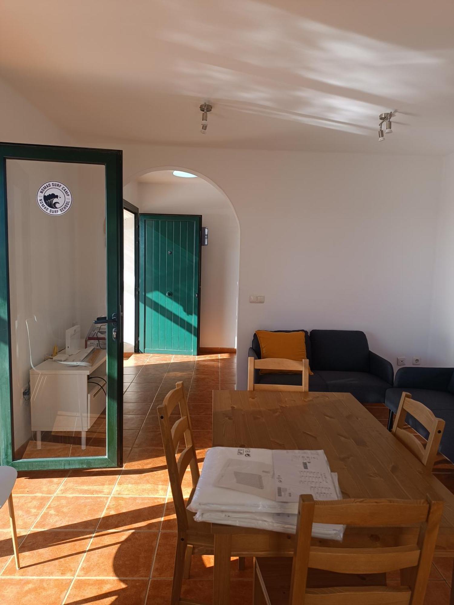 Moana Surf House Hostel Corralejo Exterior photo